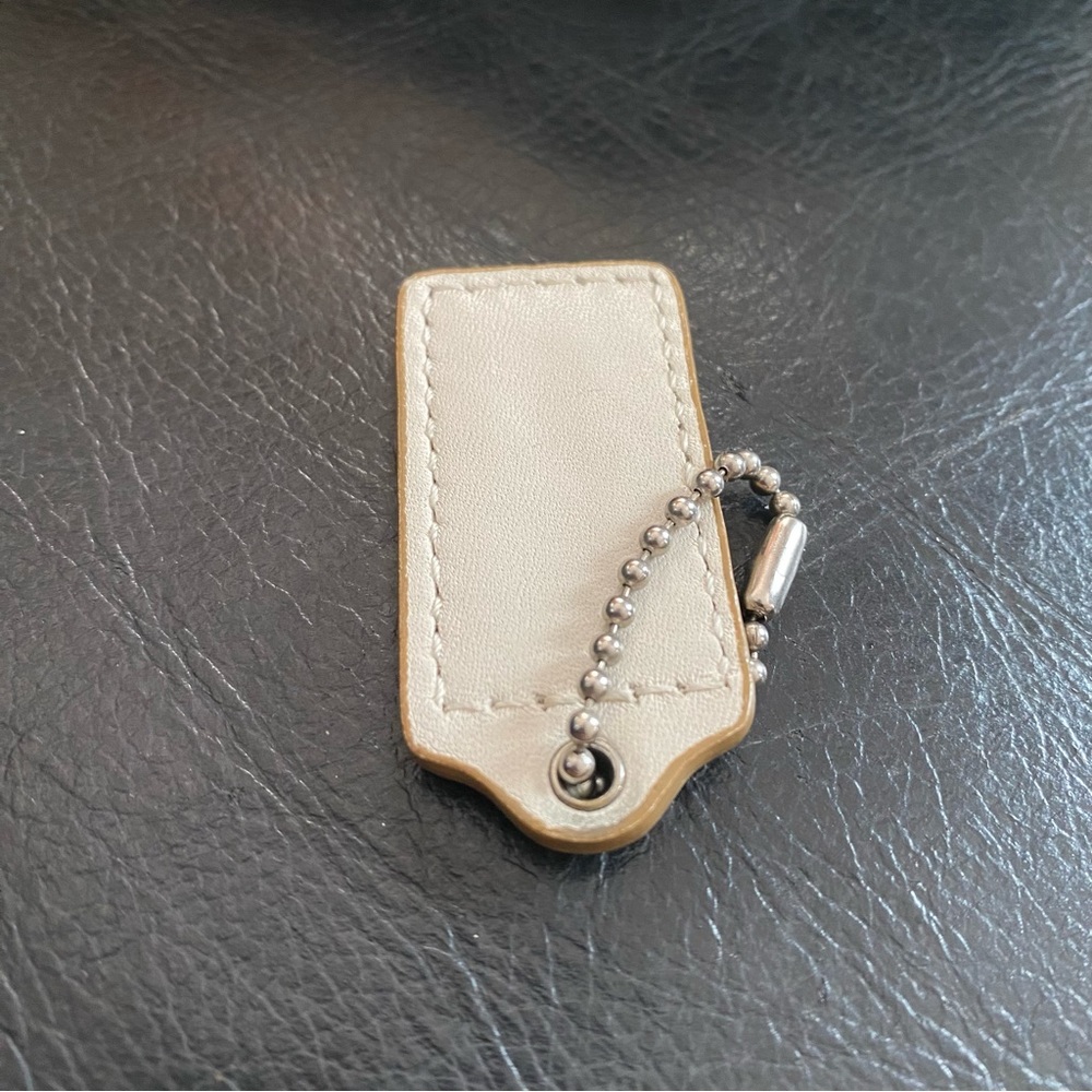 Coach keychain tag - Picture 7 of 8